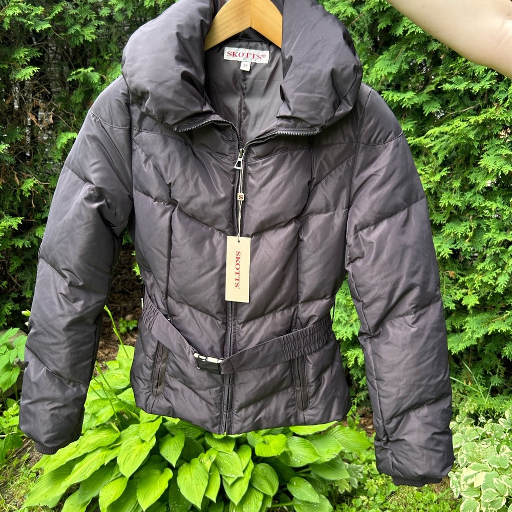 🧥 SKOTTS Belted Puffer Jacket – Size S – Brand New